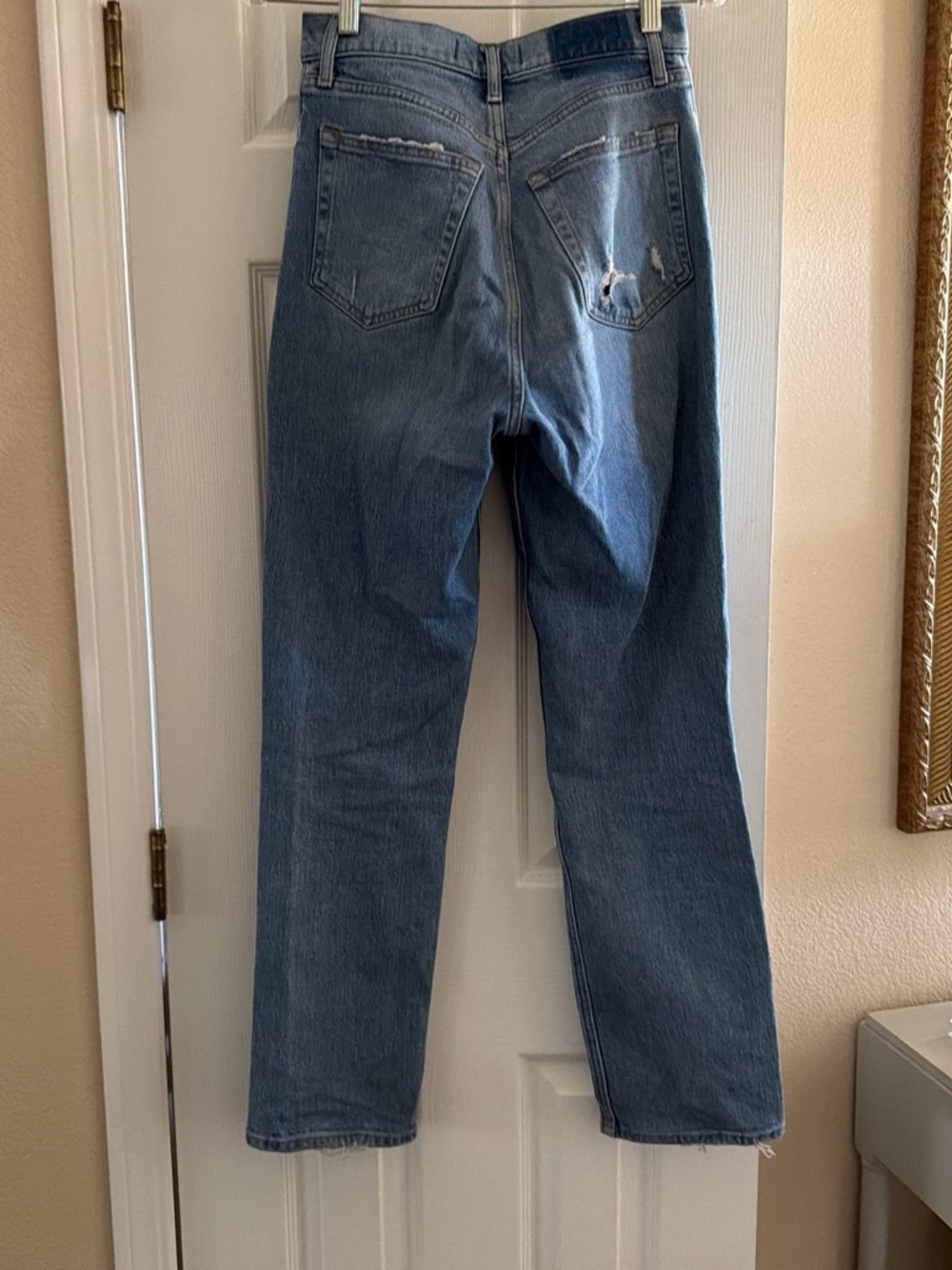Abercrombie & Fitch Women’s Crossover Light Wash Straight Jeans - Picture 5 of 8